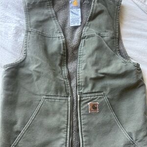 green carhartt vest